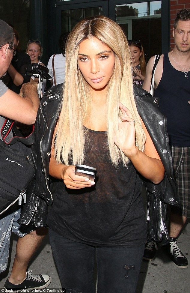 Βλέπετε κάτι ψεύτικο πάνω στην Kim Kardashian; Μόνοι οι beauty addicts θα ξέρετε!