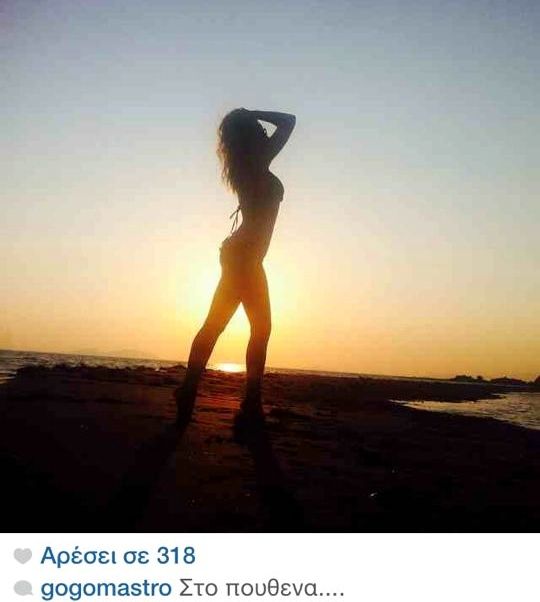 Διάσημη Ελληνίδα ανάβει φωτιές με την sexy πόζα της. Την αναγνωρίζετε;