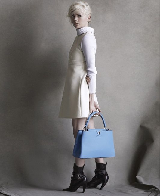 Η Michelle Williams σχεδόν αγνώριστη, στην καμπάνια του οίκου Louis Vuitton