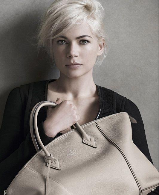 Η Michelle Williams σχεδόν αγνώριστη, στην καμπάνια του οίκου Louis Vuitton