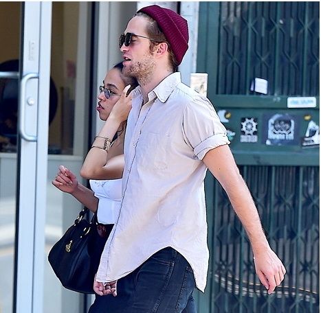 Robert Pattinson: Δείτε τη νέα αγαπημένη του!