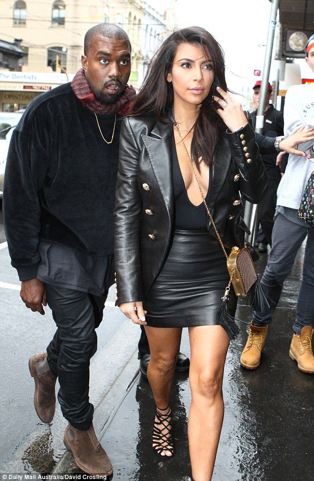 Πιο βαθύ ντεκολτέ πεθαίνεις: Η Kim Kardashian σε μια από τις πιο sexy εμφανίσεις της