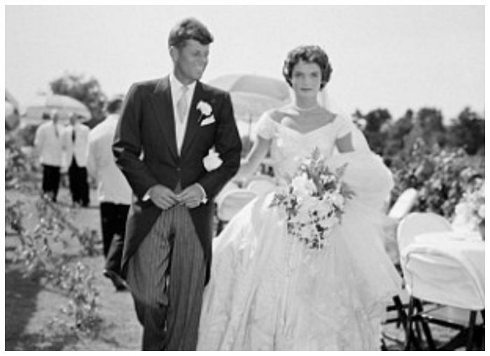 Jackie και John Kennedy: Δείτε για πρώτη φορά αδημοσίευτες φωτογραφίες του γάμου τους
