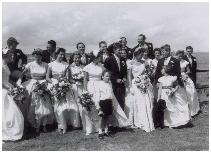 Jackie και John Kennedy: Δείτε για πρώτη φορά αδημοσίευτες φωτογραφίες του γάμου τους