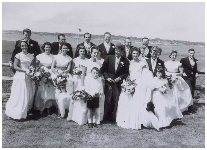 Jackie και John Kennedy: Δείτε για πρώτη φορά αδημοσίευτες φωτογραφίες του γάμου τους
