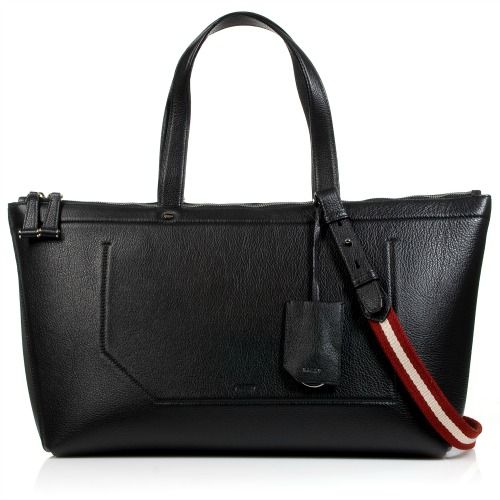 Οι νέες τσάντες Bally γίνονται η στυλιστική μας εμμονή για φέτος το φθινόπωρο