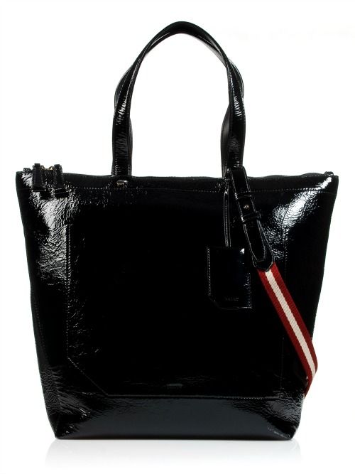 Οι νέες τσάντες Bally γίνονται η στυλιστική μας εμμονή για φέτος το φθινόπωρο