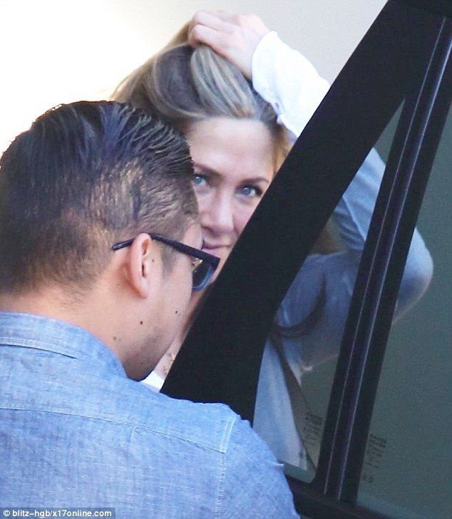 Χώρισε η Jennifer Aniston; Οι φωτογραφίες που άναψαν φωτιές!