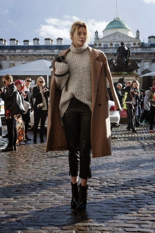Πώς θα φορέσεις τα oversized πλεκτά φέτος;