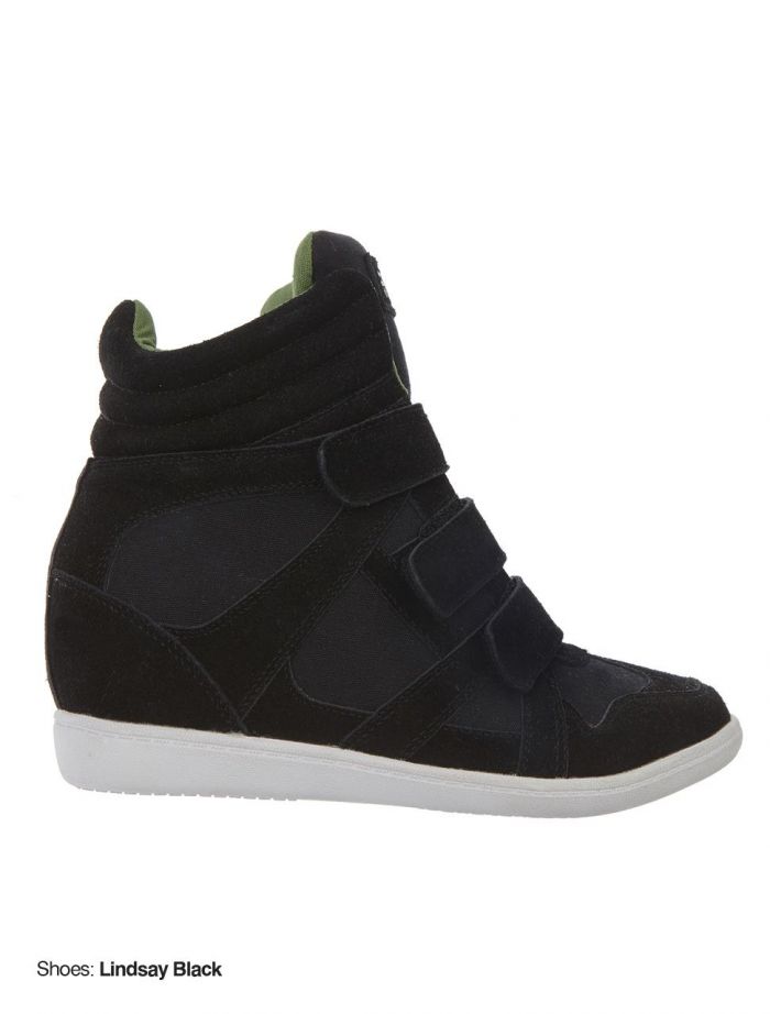 Τα Staff Jeans σου δείχνουν πώς θα φορέσεις το sporty-chic!
