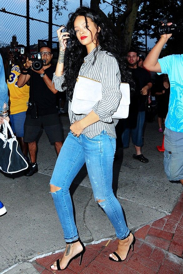 Τα παπούτσια που η Rihanna φορά με όλα της τα outfits!