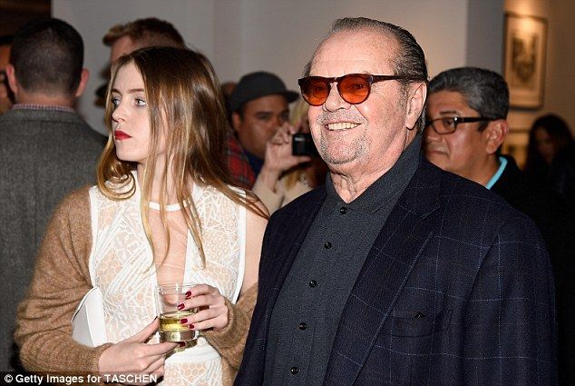 Έχετε δει την κόρη του Jack Nicholson; Είναι κούκλα και γοητευτική σαν τον πατέρα της