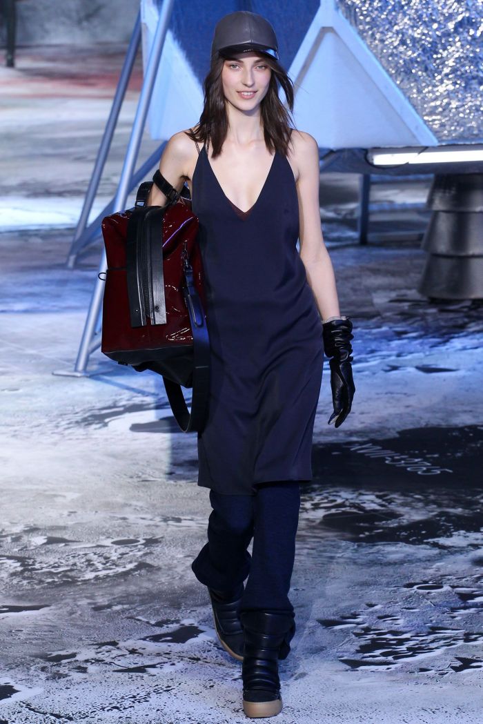 #PFW: Τα H&M προσγειώθηκαν στο φεγγάρι! (+βίντεο)
