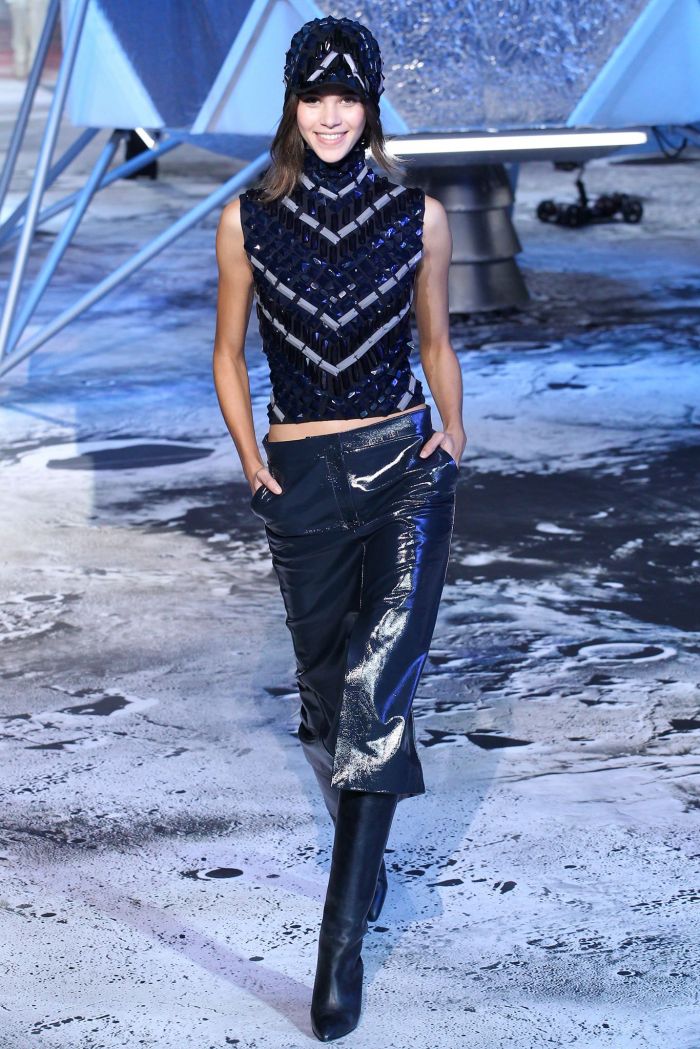 #PFW: Τα H&M προσγειώθηκαν στο φεγγάρι! (+βίντεο)