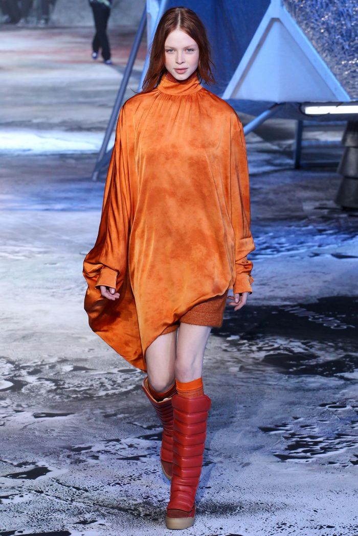 #PFW: Τα H&M προσγειώθηκαν στο φεγγάρι! (+βίντεο)
