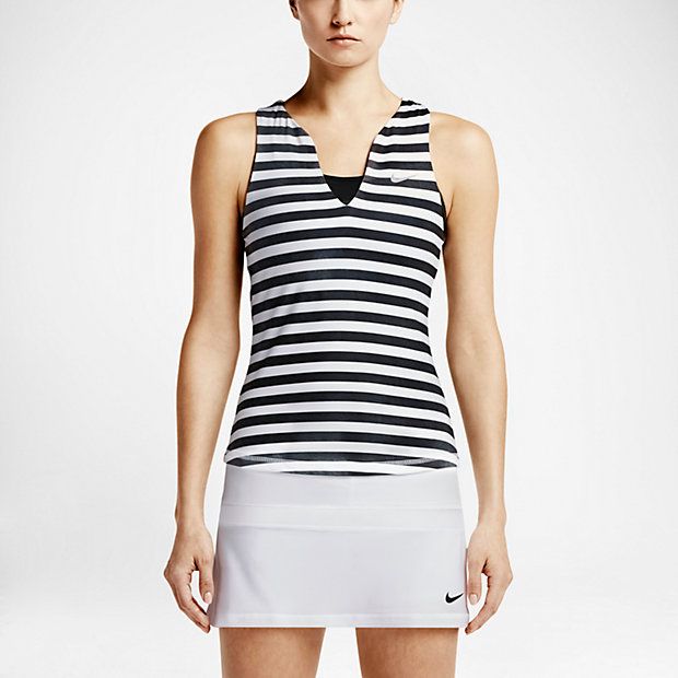 Athletic chic: Η τάση που ήρθε για να μείνει