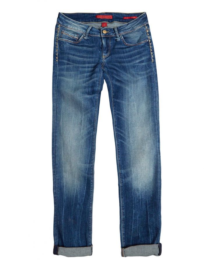 Κάν' το όπως οι stars: Δες πώς θα αντιγράψεις το casual chic στυλ της Kendall Jenner!