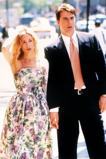 TV Flashback: Τα 20 καλύτερα looks της Carrie Bradshaw