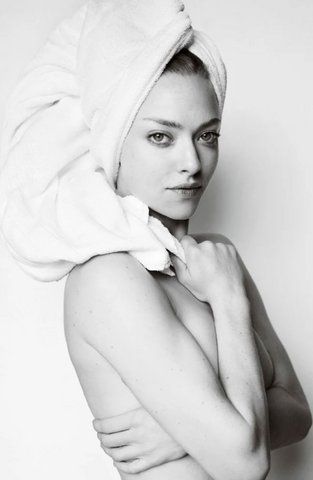 Towel Series: Ο Mario Testino φωτογραφίζει διάσημα πρόσωπα μόνο με την πετσέτα τους