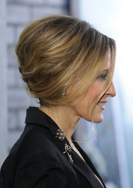 Sarah Jessica Parker: 15 φορές που ζηλέψαμε τους κότσους της