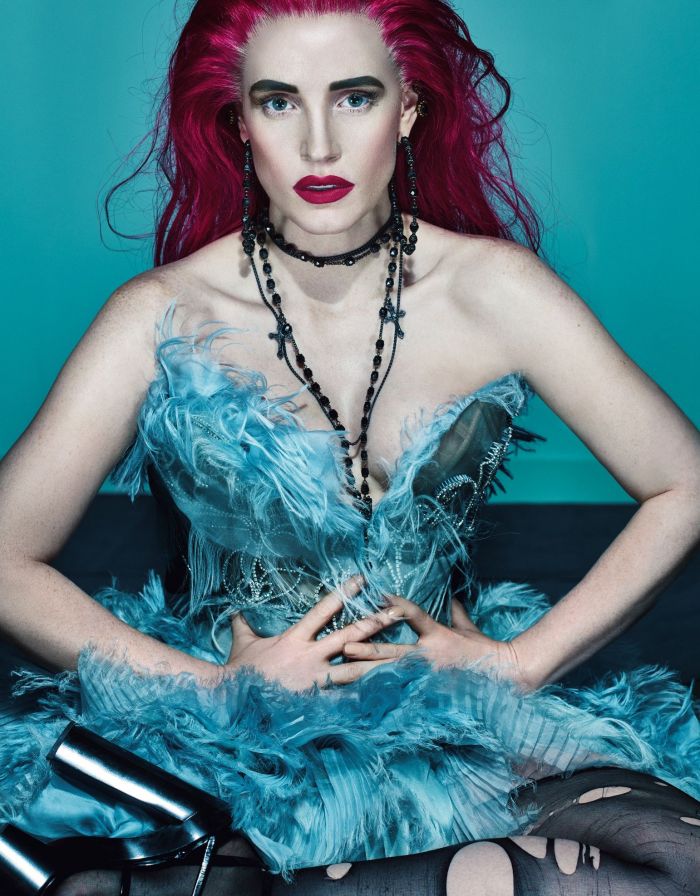 Πραγματικά αγνώριστη! Δείτε τη Jessica Chastain στη νέα της φωτογράφιση
