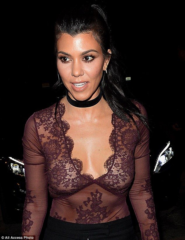 Kourtney Kardashian: Με την τελευταία της εμφάνιση ανακηρύχθηκε η πιο σέξι της οικογένειας