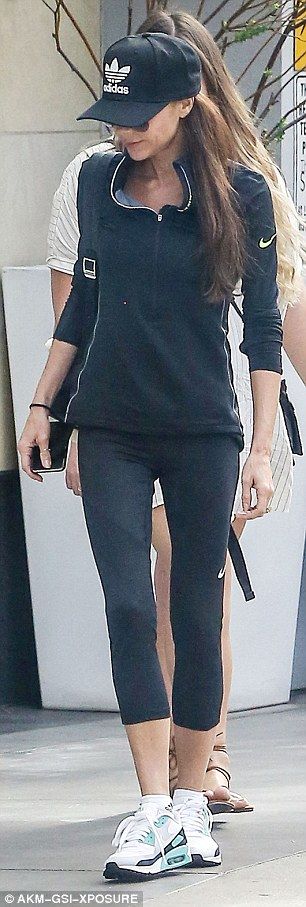 Victoria-David Beckham: Βόλτα με τα παιδιά τους στο Λος Άντζελες