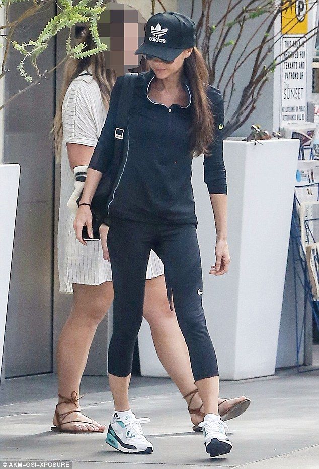 Victoria-David Beckham: Βόλτα με τα παιδιά τους στο Λος Άντζελες