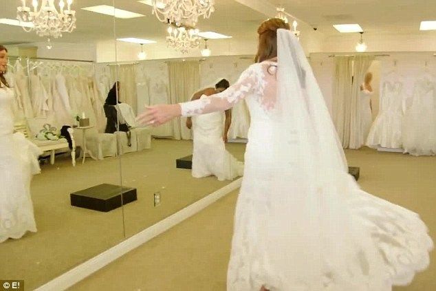 Μετά την αλλαγή φύλλου η Caitlyn Jenner φοράει νυφικό