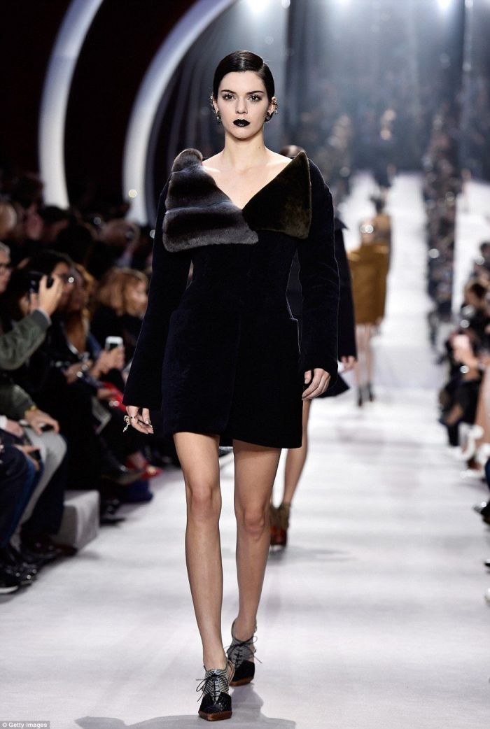 Η gothic πλευρά της Kendall Jenner