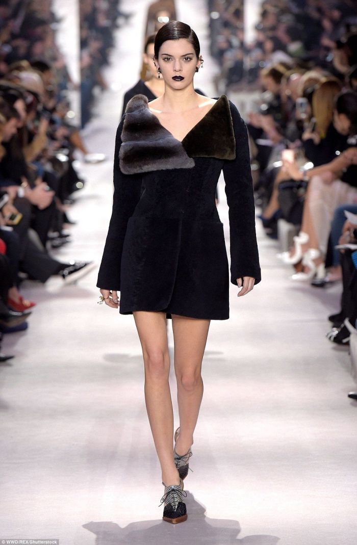 Η gothic πλευρά της Kendall Jenner