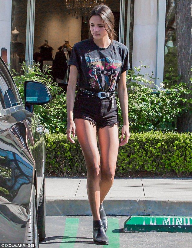 Αυτό πρέπει να το δείτε: Η νέα αγαπημένη του Scott Disick είναι πανομοιότυπη με...