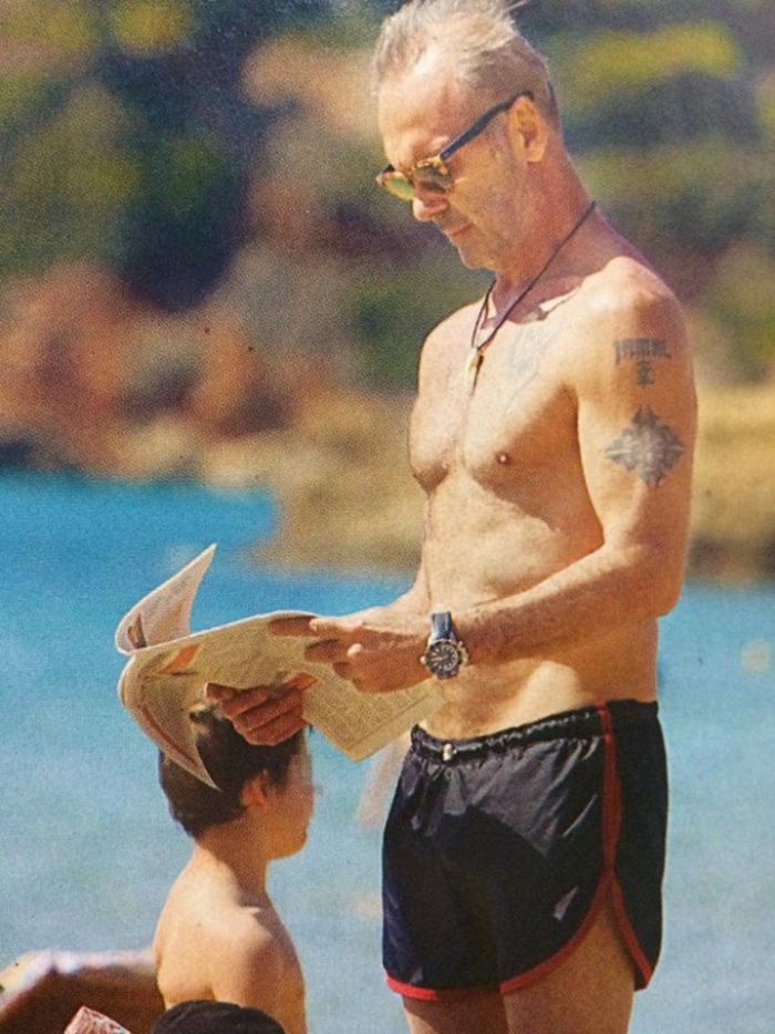 Ο γιος του Κωστόπουλου & της Μπαλατσινού, Μάξιμος, μεγάλωσε πολύ: Δείτε τον στην παραλία!
