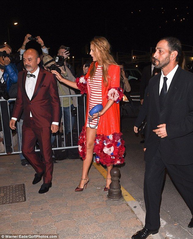 H πιο κομψή έγκυος: Η τελευταία εμφάνιση της Blake Lively είναι για... χειροκρότημα