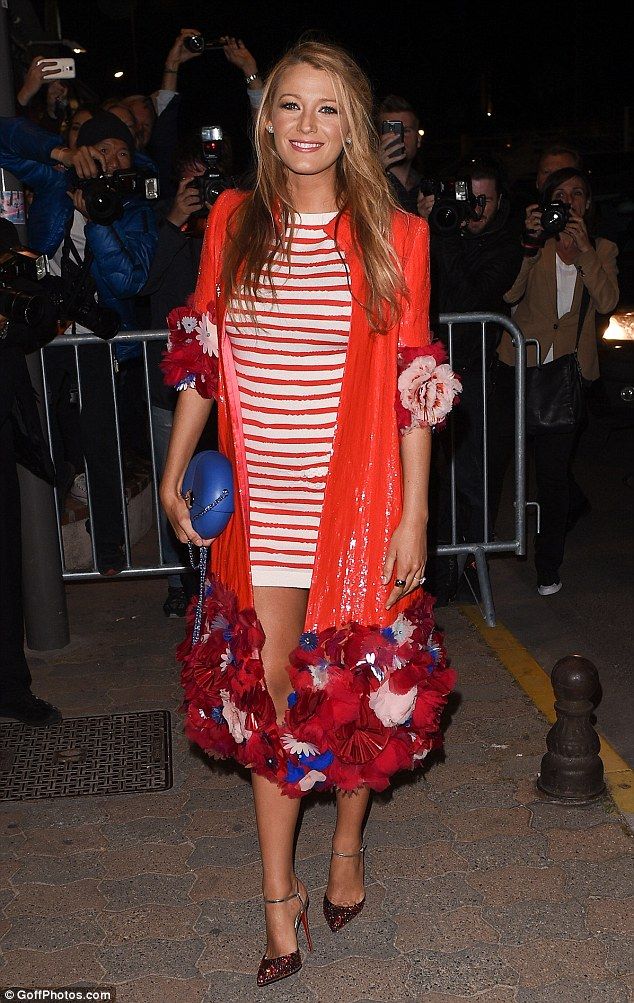 H πιο κομψή έγκυος: Η τελευταία εμφάνιση της Blake Lively είναι για... χειροκρότημα