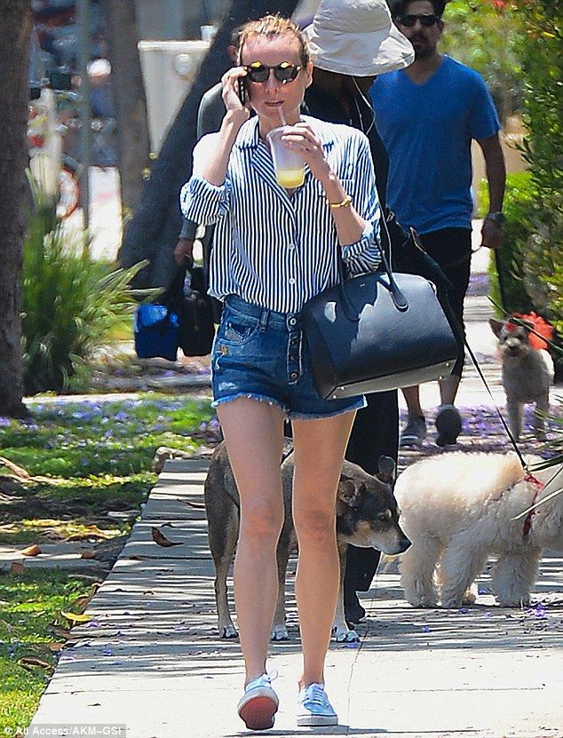 Ποια ανορεξία; Η νέα εμφάνιση της Diane Kruger με καυτό σορτς διαψεύδει τις φήμες