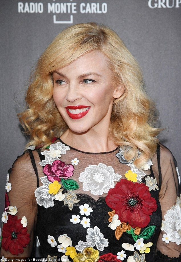 Μα πόσα botox πια; Η νέα εμφάνιση της Kylie Minogue και τα αρνητικά σχόλια που δέχτηκε
