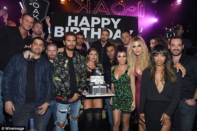 Wow! Η Khloe Kardashian στην πιο σέξι της εμφάνιση ever
