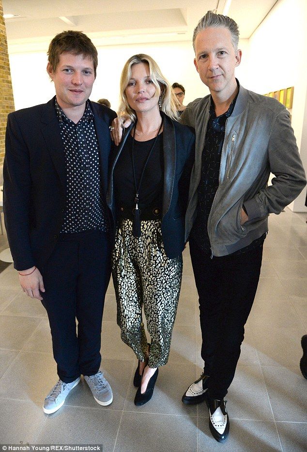 Το αποφασίσαμε: Η Kate Moss είναι, πραγματικά, μία γυναίκα σαν όλες εμάς
