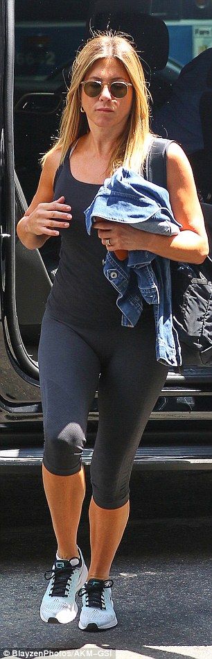 Μα τι κορμί είναι αυτό: Δείτε την Jennifer Aniston με αθλητικό κολάν!