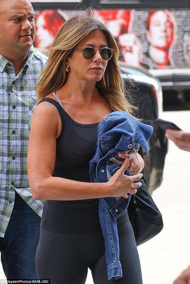 Μα τι κορμί είναι αυτό: Δείτε την Jennifer Aniston με αθλητικό κολάν!