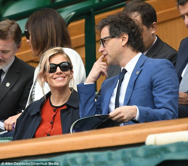 Ποιος πρώην; Η Sienna Miller στην πρώτη της εμφάνιση με το νέο της σύντροφο (photos)