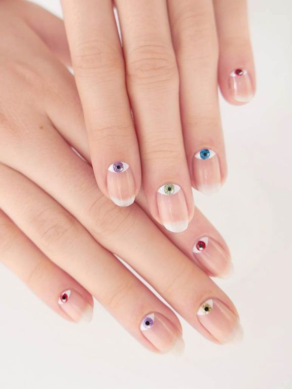 Evil Eye Manicure: 10 τέλεια σχέδια να τα δοκιμάσεις στο μανικιούρ σου!