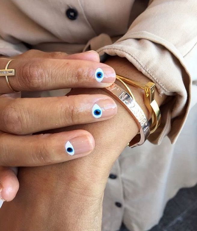 Evil Eye Manicure: 10 τέλεια σχέδια να τα δοκιμάσεις στο μανικιούρ σου!