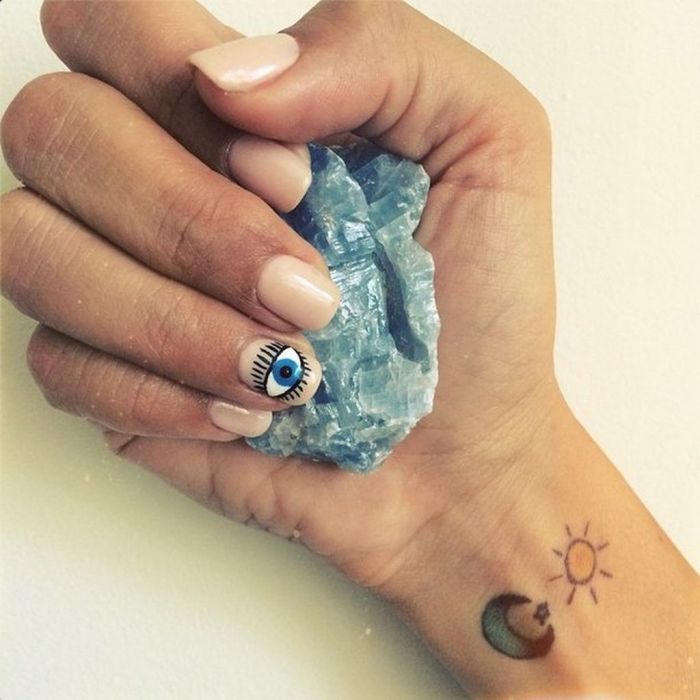 Evil Eye Manicure: 10 τέλεια σχέδια να τα δοκιμάσεις στο μανικιούρ σου!
