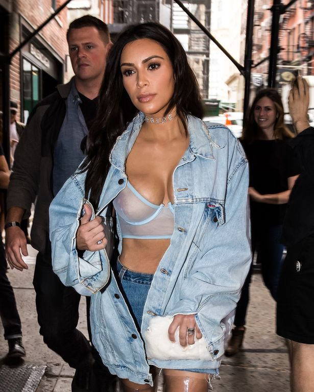 Kim Kardashian, τι ακριβώς είναι αυτό που φόρεσες για να βγεις έξω;
