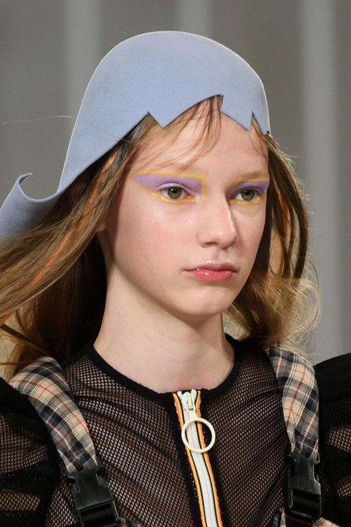 Glittery Makeup Looks: Η Pat McGrath πήγε το trend στο επόμενο επίπεδο!