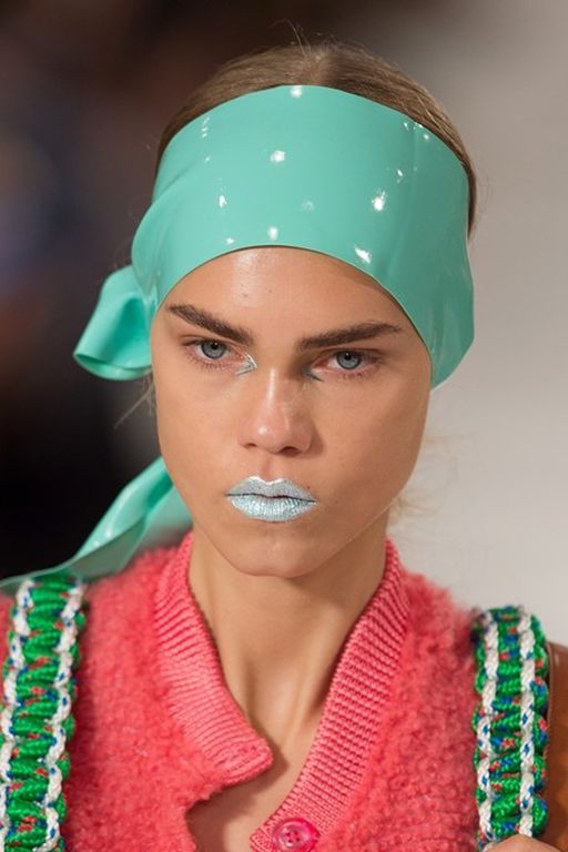 Glittery Makeup Looks: Η Pat McGrath πήγε το trend στο επόμενο επίπεδο!