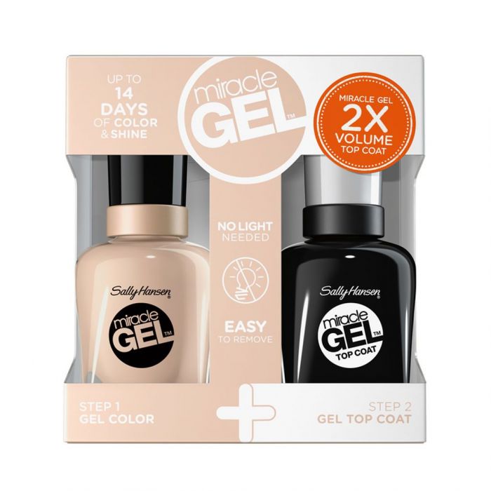 Sally Hansen Miracle Gel, στην #110 Birthday Suit απόχρωση σε συνδυασμό με το Miracle Gel™ Top Coat