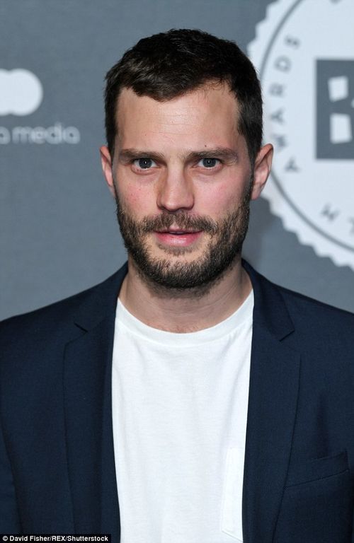 O Jamie Dornan με αθλητικό outfit είναι ό, τι πιο σέξι θα δεις σήμερα